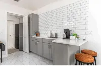 Modern Bright Studio  Wifi , W/D,5 min to Beach - 3-Star