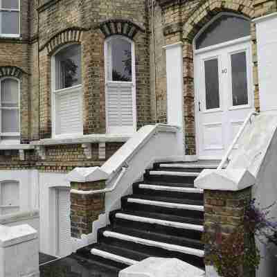 Garden flat in central Hove, close to the beach, shops, bars and restaurants Hotel Exterior