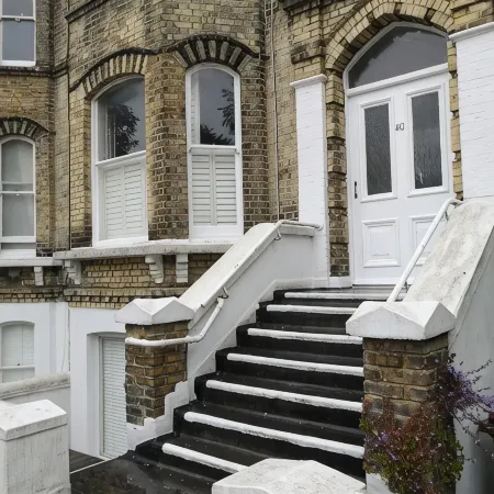 Garden flat in central Hove, close to the beach, shops, bars and restaurants