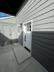 Sleek & Comfy ~ New ~ Near Shops & CafesEntire 2Bd/1BA Guesthouse - 3-Star
