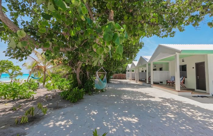 Clouds Beach Retreat Laamu Gan
