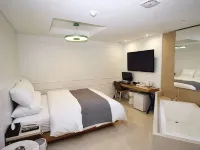 โรงแรมเซอร์เคิล โซล โรงแรมใกล้สถานีฮับจอง