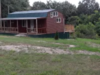 Cozy 1-BR cabin with Kid's Loft, Hot Tub & Large Deck on Working Buffalo Farm - 3-Star