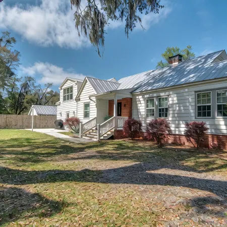 PREMIER Landmark Home Located in Old Town Bluffton