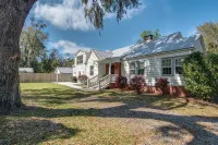 PREMIER Landmark Home Located in Old Town Bluffton - 4 stjerner