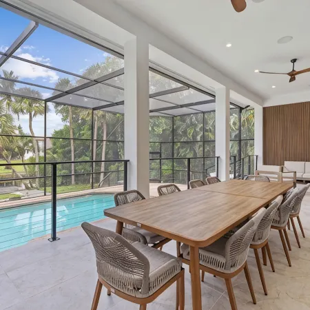 Luxurious Naples retreat!