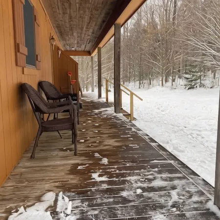 Cozy cabin, amazing location for snowmobiling, skiing, hiking, climbing.