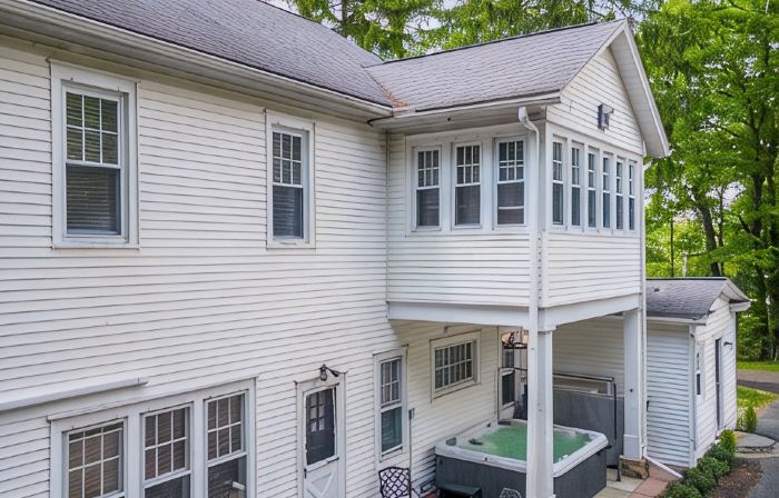 8 bedroom Manor - Hot Tub - Game Room - Fire Pit - Sleeps 22