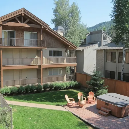 Sun Valley/Ketchum-Location, Hot Tub, Pet Friendly, Walk to Ski and Downtown