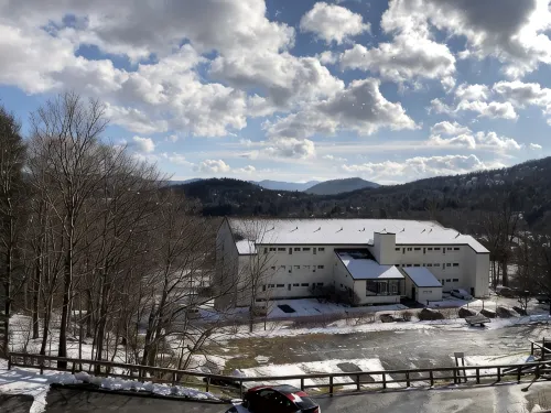 Sugarbush Mountainside Retreat - Ski in ski out