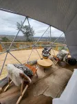 RIVER VIEW Cliff Dome Glamping @ White River, minutes to fishing, hikes!