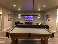 Vacation In STYLE! 2 minutes to Road America, Beach, Golf, Downtown Elkhart Lake - 4-Star