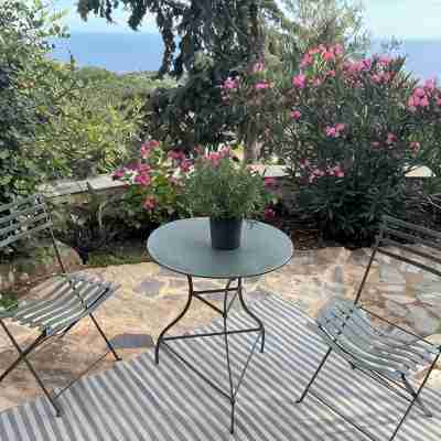 Detached comfortable stone house with wonderful views 10 min from the sea Hotel Exterior
