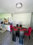Charming Downtown Home on 5th street - Wi-Fi