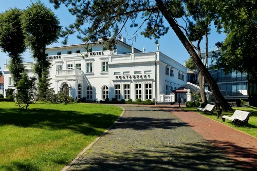 Schloss-Hotel - Pools