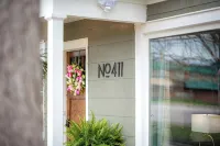 Charming 1 Bed Historical Apartment - Steps to Downtown Midland - Wifi