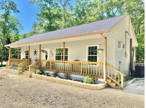 Lake House - 3-Star