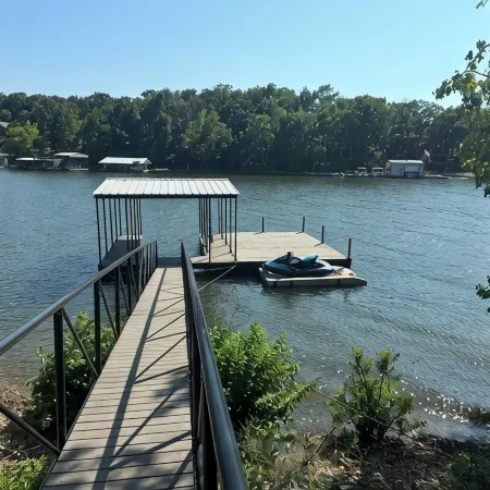 Lake Front Cabin just steps away from the water (Fox Cabin)