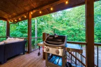Pretty in the Pines - Best Location Luxurious Couples Cabin - Broken Bow, OK