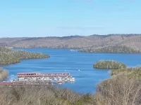 Lake View Lodge - Beautiful Year Round View of Center Hill Lake and Marina - 3-Star
