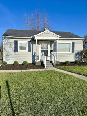 Stylish in-Town Retreat - 2 Bedroom, 1 Bathroom - Modern Comfort