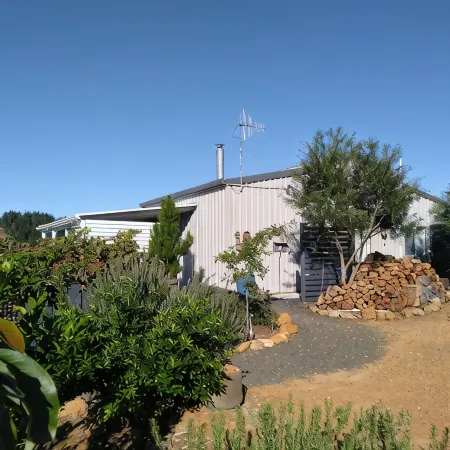 Moonlight Studio- Nannup's Favourite Accommodation. Отели в г. Наннап