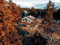 Sunflower Cabin- Mountain Views- Hot Tub - Gym
