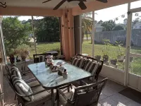 Beautiful home in peaceful and safe neighborhood, next to shoppes, restaurants.. - 무료 와이파이