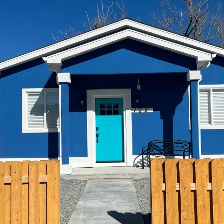 Mountain Oasis Cottage in town