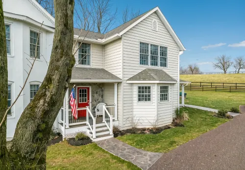 Farmhouse-Retreat Horses, Grapes & Orchards - 4-Star