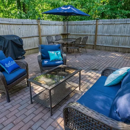 Cozy Cabin Minutes to Helen and best hiking trails in the area! Pet Friendly!