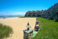 Amazing townhouse in oceanfront resort, pool, beach