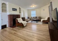 Historic 5 Bed Home in the Heart of Downtown Bozeman. Great Location! - บังกะโล