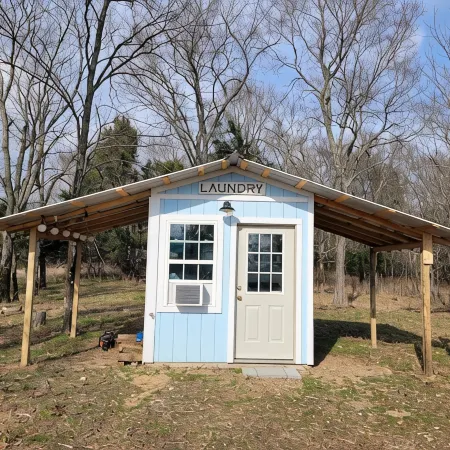 Escape To Nature’s Embrace:Uncle Joe's Creek Retreat - Click's Cabin