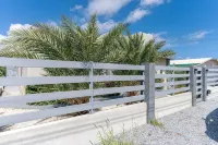 Luxury Modern Villa-Pool, Ocean View Deck, In/Outdoor Kitchen, 5min to the beach - Private Pools