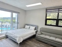 Cheorwon Myeongseong Minbak Pension Hoteles cerca de Biblioteca Galmal