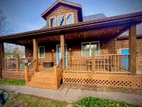 Spacious Spring Lake Retreat • Beach Access • Sleeps 8 • Family & Pet Friendly - Beach