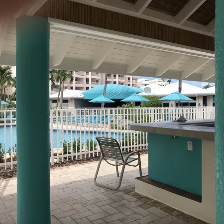 Amazing Condo in Cowpet Bay West, Steps From the Beach, Pool and Restaurants