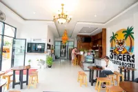 3 Tigers Resort & Hostel