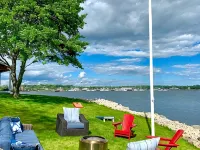 Harbor View Landing Hotel di Groton