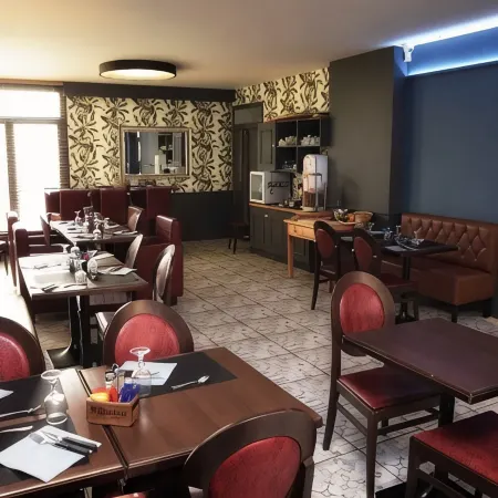 Cafe de Paris