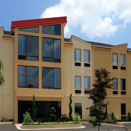Holiday Inn Express & Suites LOCUST GROVE by IHG