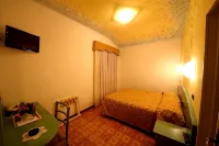 La Favorita Apricale B&B & Ristorante - Bãi đậu xe
