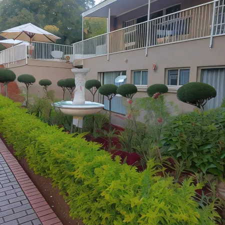 Purple Olive Guest House Отели рядом с достопримечательностью «Торговый центр West End Centre»