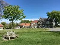 The Fox & Hounds Inn - parking