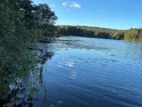 Cozy Lake House in Charming Roscoe: Your 3-Bedroom Getaway Hotels in Fremont