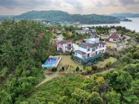 Taean Napoli Pension - Pools