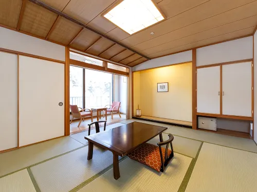 Hotel New Momiji - Mountain view