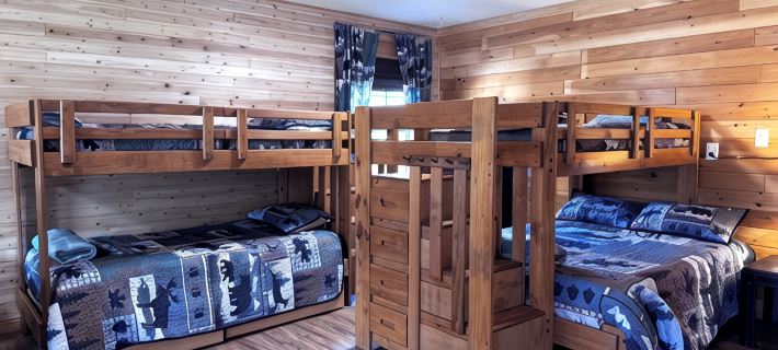 Cozy Cabin on Little Moose Lake & Snowmobile Trail Hotel di Itasca County
