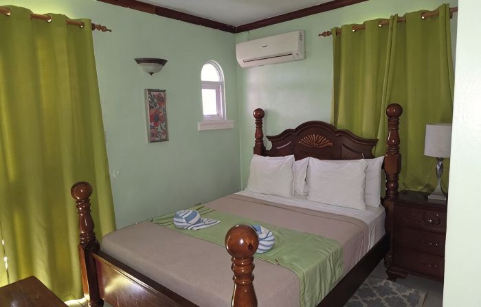 NEGRIL OCEAN VIEW APARTMENT